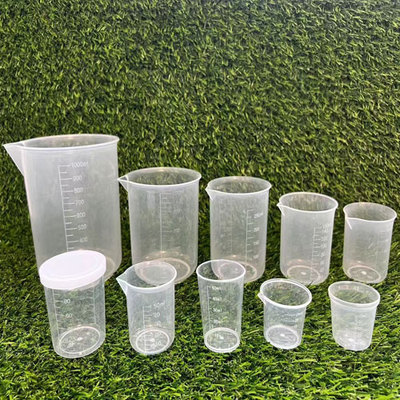 塑料量杯